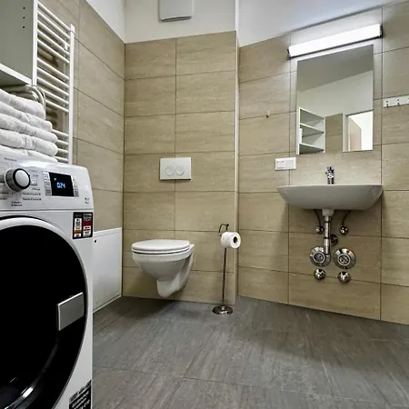 Апартаменти Lendaddicted By Bestchoice With Parking Грац